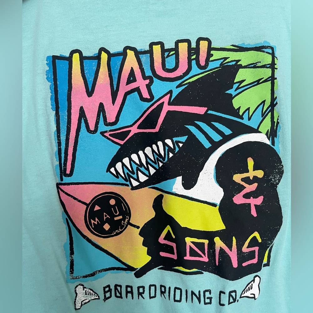 Maui & Sons Tee - Picture 4 of 5